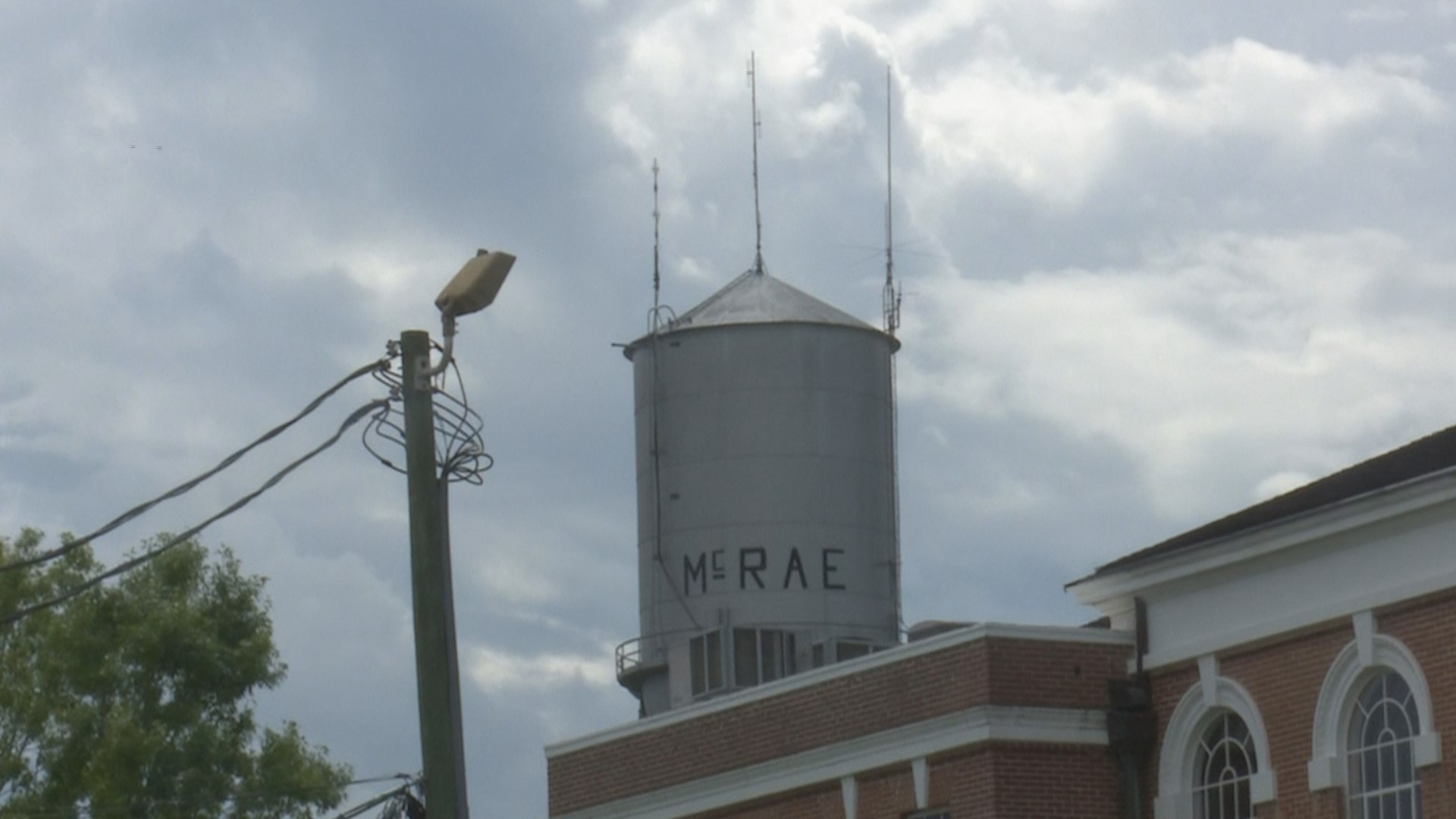 Hurricane Idalia is planned to touchdown on the Florida coast early Wednesday morning. In Telfair County, however, many are grabbing and going for safety.