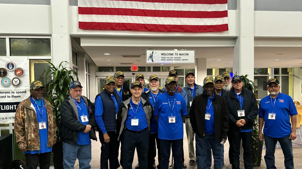 Vietnam War veterans take off on honor flight to Washington D.C