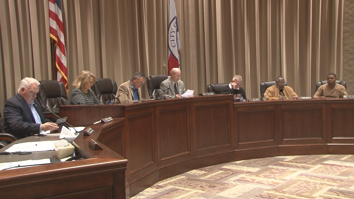 Warner Robins council addresses city charter | 13wmaz.com