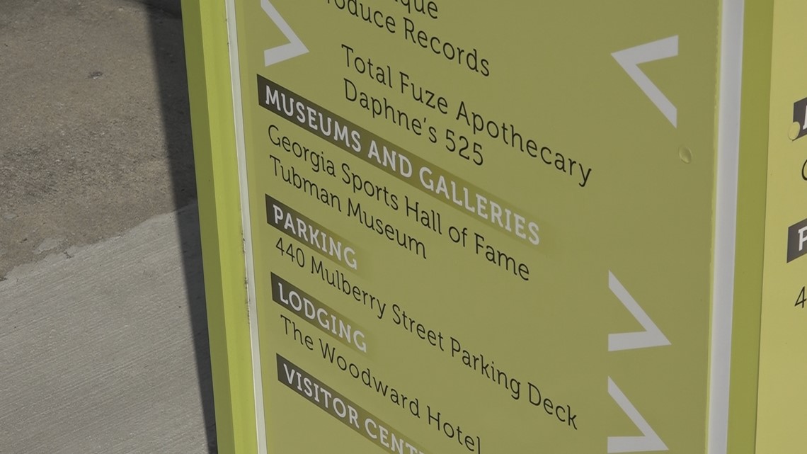 Ways to save money on daytrips in Macon,