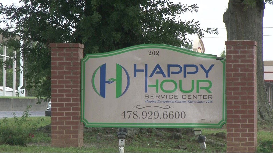 Happy Hour Service Center to fill 20 positions at job fair