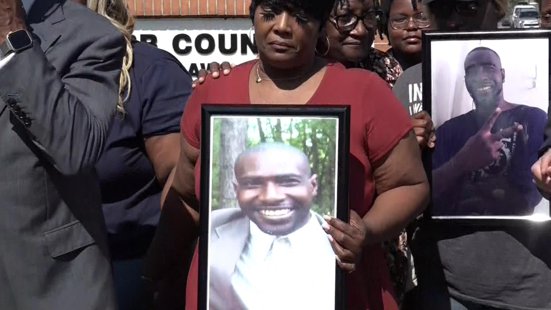 Attorneys move to sue Bibb County Sheriff’s Office over Stephen Fossett’s death after being tased in jail.