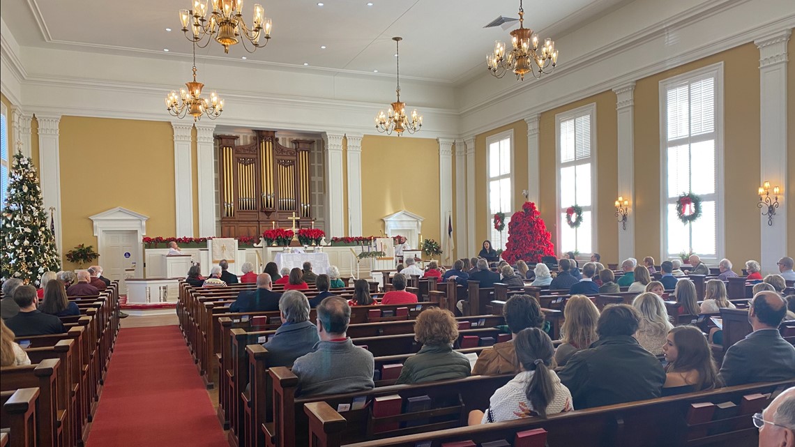 Vineville Methodist Church holds Christmas eve service | 13wmaz.com