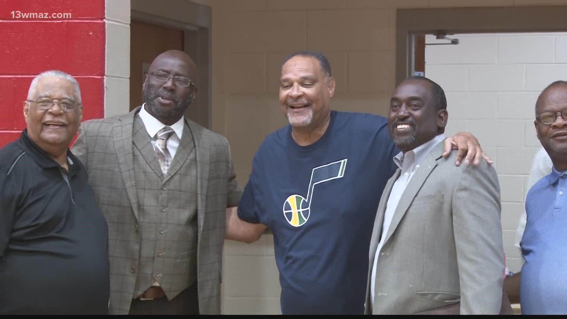 Former NBA star, Central Georgia legend Jeff Malone returns to Southwest  for camp | 13wmaz.com