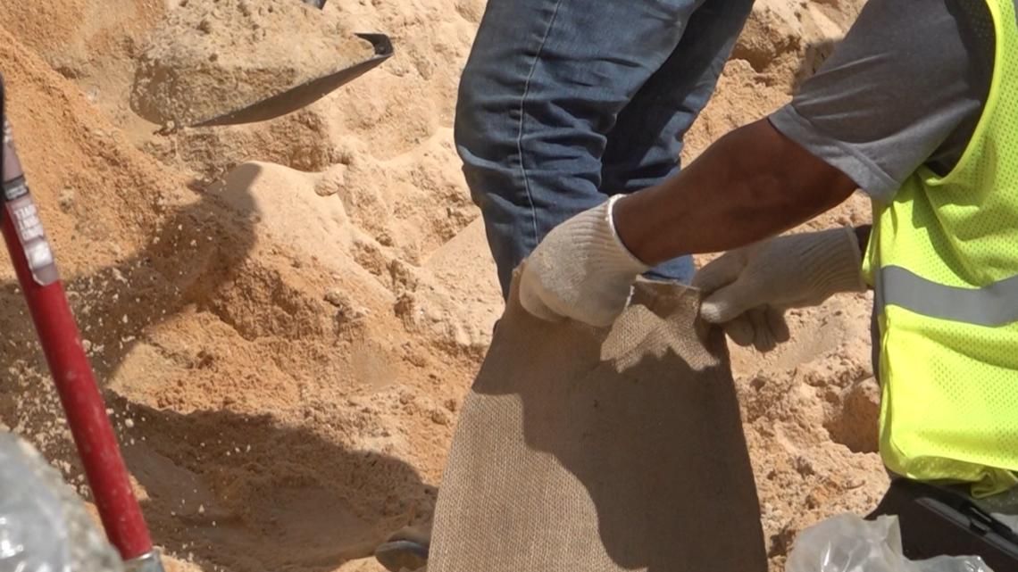 Warner Robins handing out sandbags ahead of Hurricane Helene