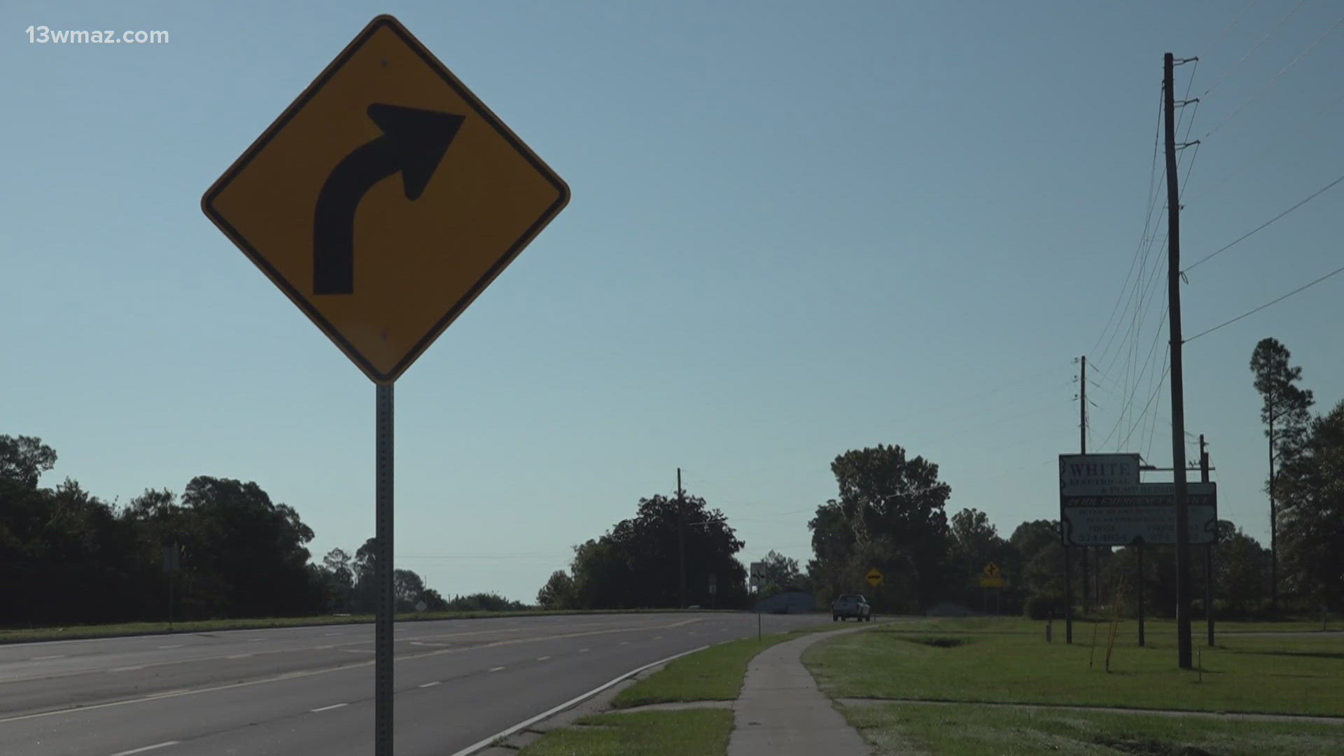 The bend has a visibility problem "that could be a little dangerous for people that don't know this highway," commuters in the area say.