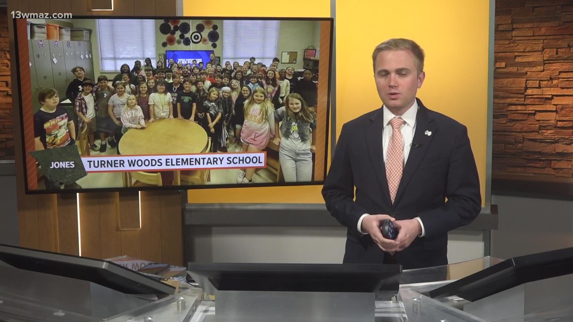 Meteorologist Alex Forbes visits Turner Woods Elementary School