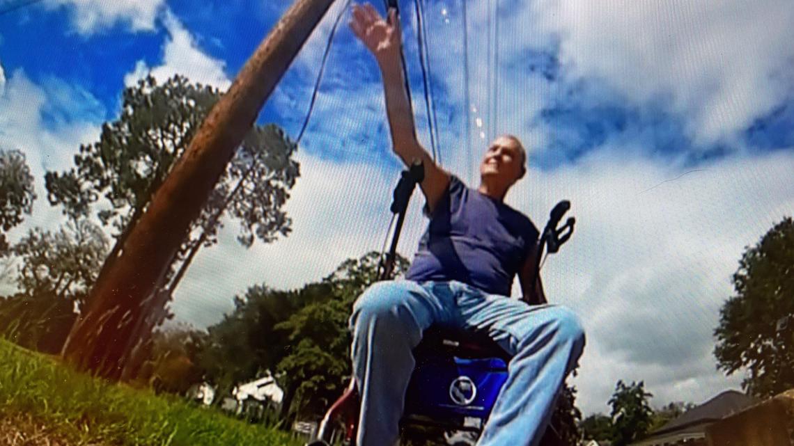 Waving Man leaves a legacy of love behind - Vimarsana News
