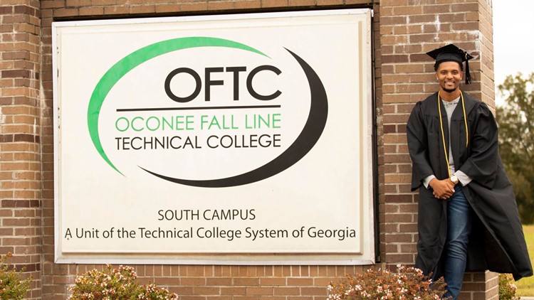 Oconee Fall Line Technical College grants leadership award to Army veteran