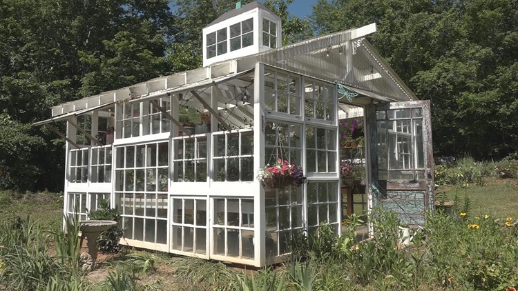 '2 of the most beautiful years of our marriage': Milledgeville man builds greenhouse in honor of late wife