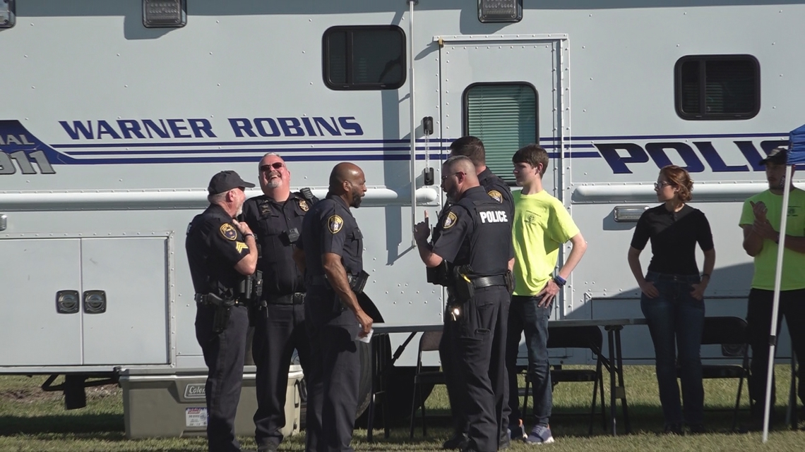 'It's about community' | Warner Robins officers say building trust is crucial during National Police Week
