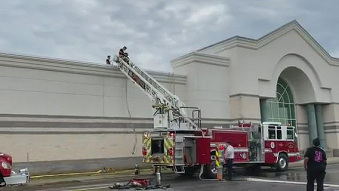 Centerville crews put out fire at Houston County Galleria