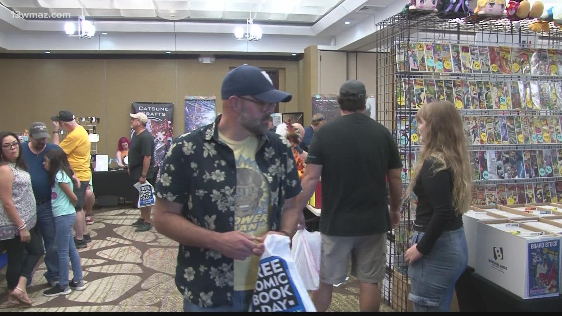 Convention goers got to nerd out on everything from comics and action figured to posters and lightsabers.
