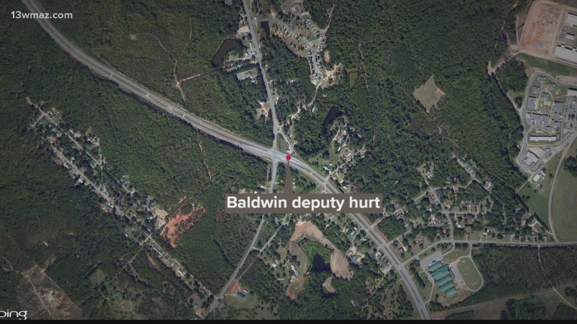 Update Baldwin County deputy injured after chase ends in crash