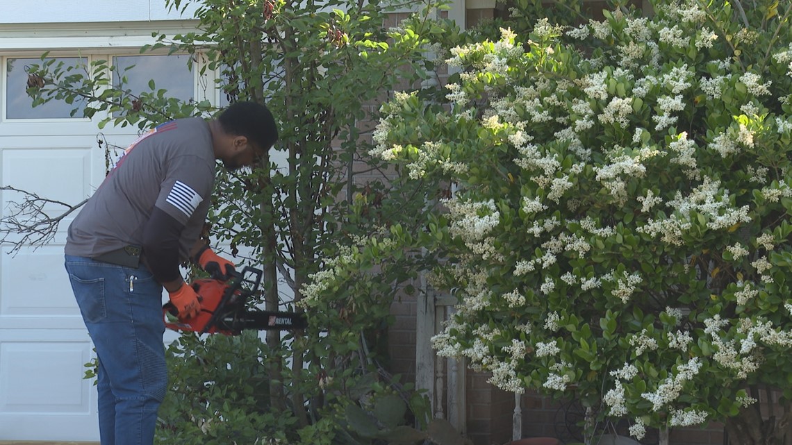 Warner Robins vet thankful as volunteers provide home repairs