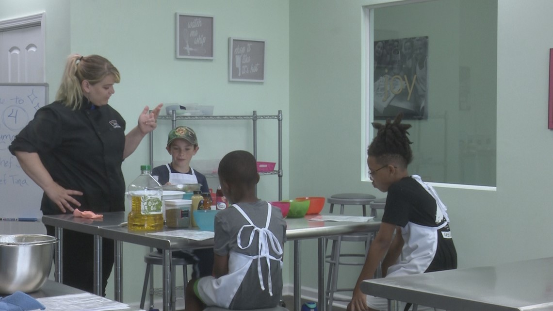 Young Chefs Academy gets kids in the kitchen - Vimarsana News