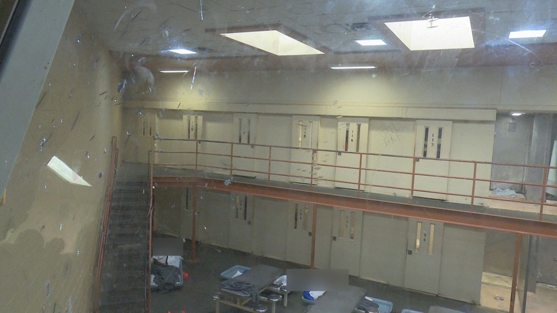 Bibb County Sheriff's Office Gives Tour Of Jail To Show Safety | 13wmaz.com