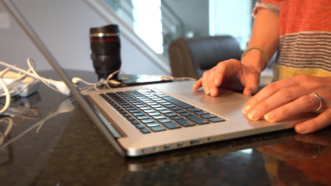 No, you can't deduct home office expenses working remotely