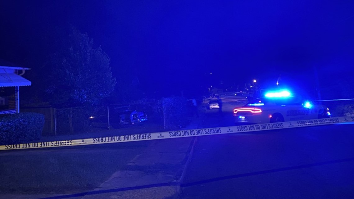 3 people shot on Cherry Avenue in west Macon, 1 critical 2 stable
