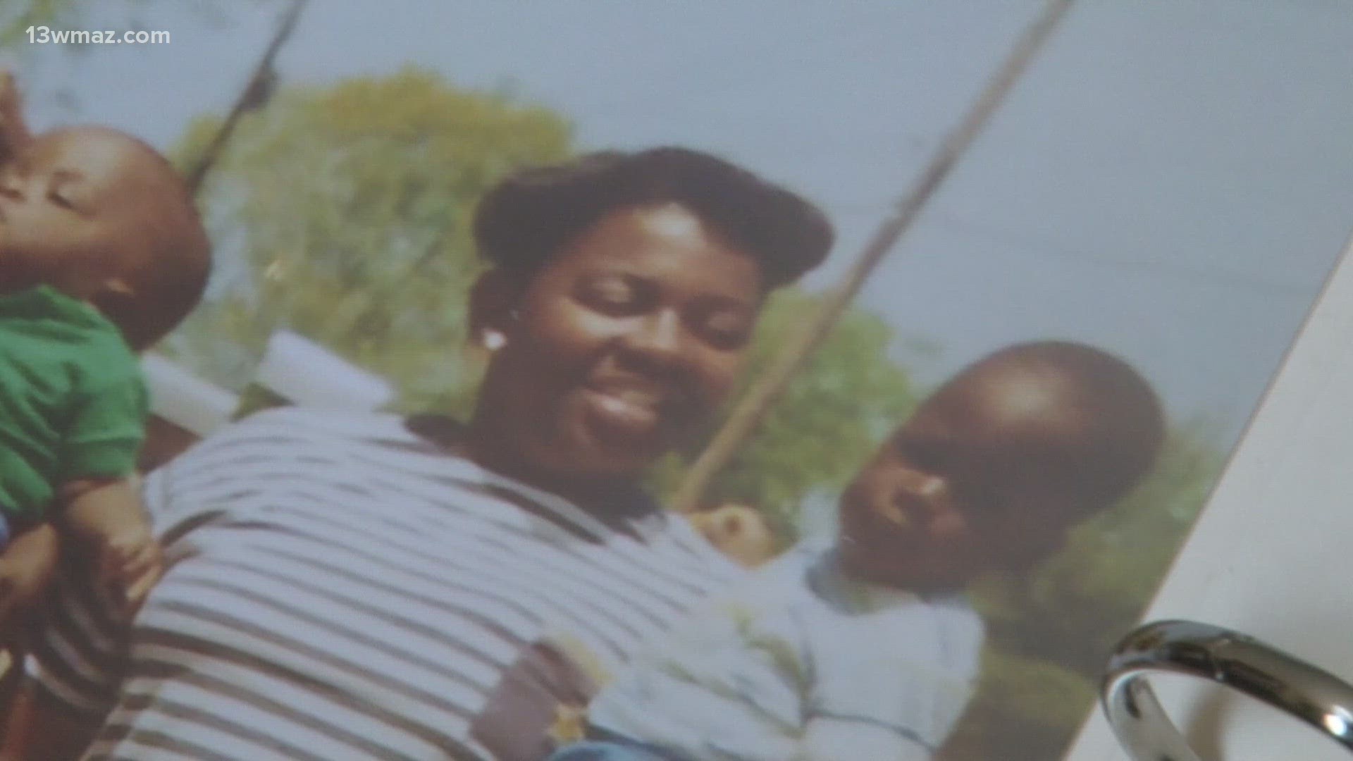 29-year-old mother of four Glenda Gay was shot and killed June 19, 1994. Her daughter says they still have no idea who killed her and why.