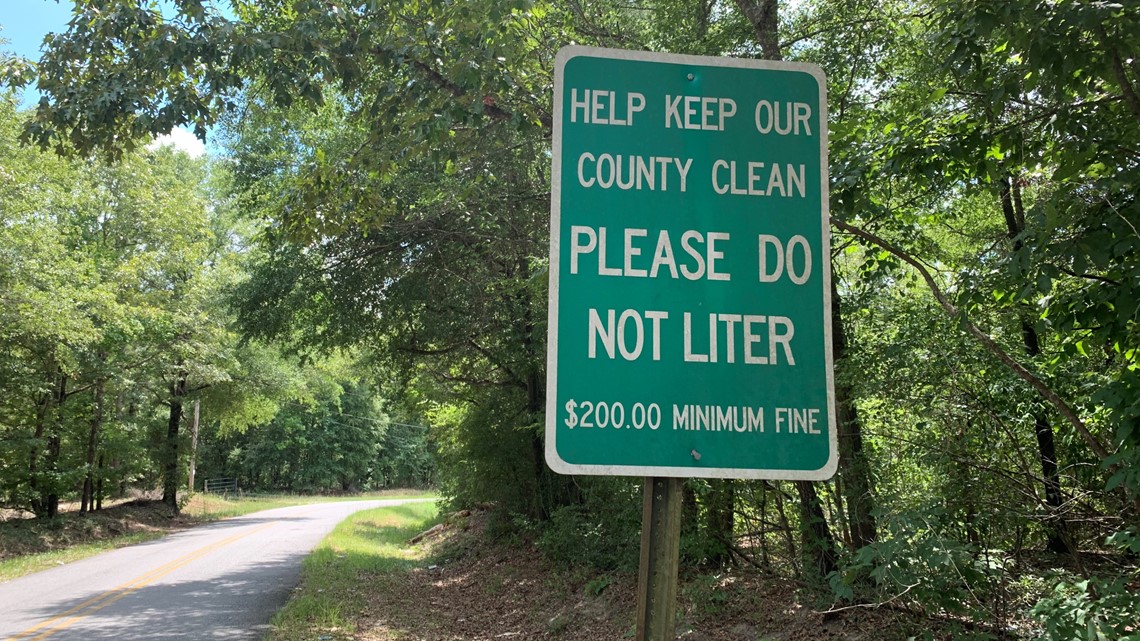 Road sign says "liter" instead of "litter"