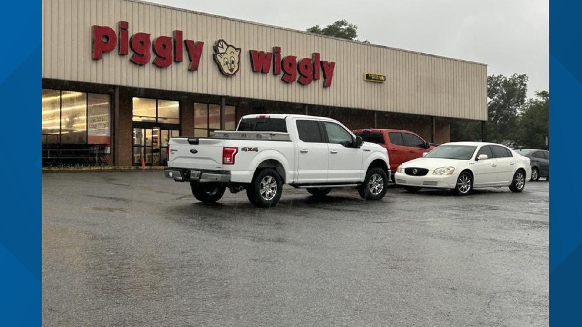 Winds and rain knocked down plenty of power lines in Telfair County. But some businesses kept their doors wide open.