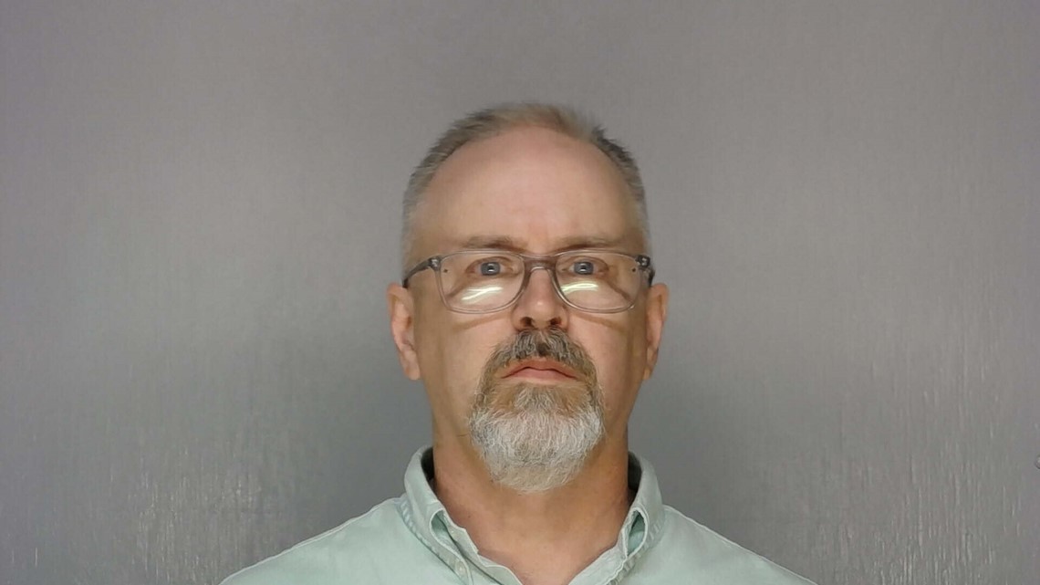 Macon chiropractor, Bailey Phillips, charged with sexual battery - Vimarsana News