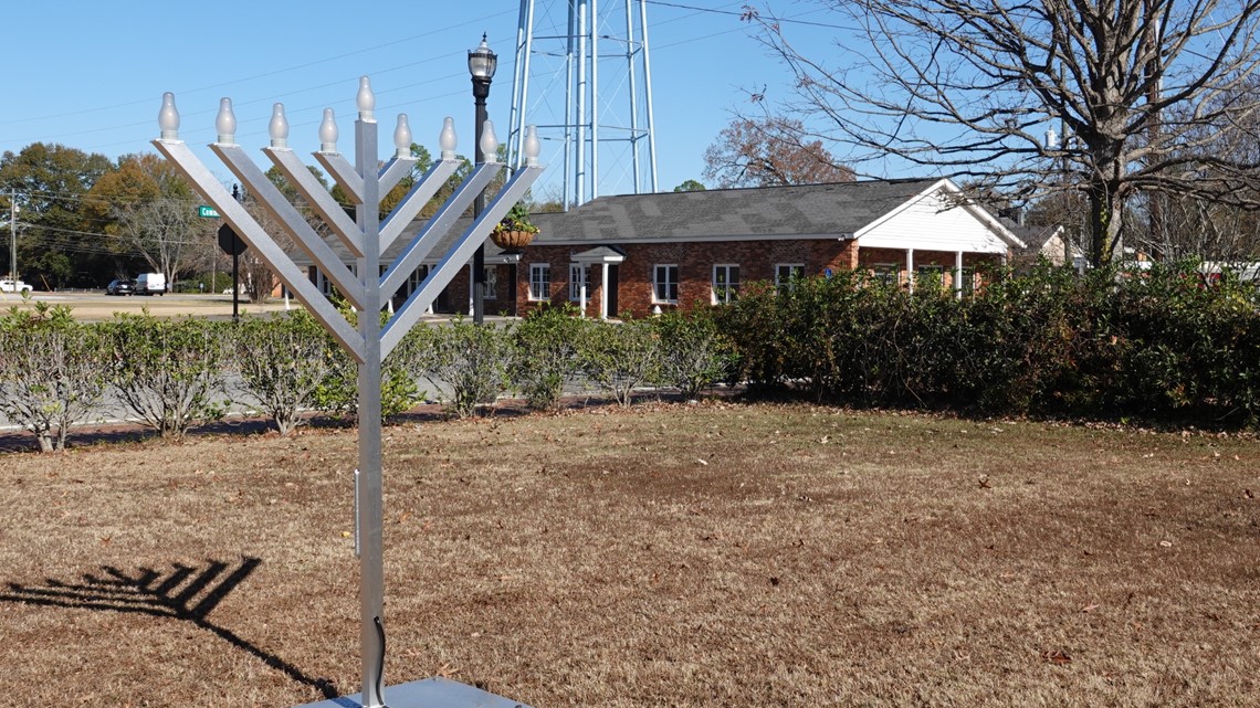 Perry holds 2nd annual Menorah lighting ceremony - Vimarsana News