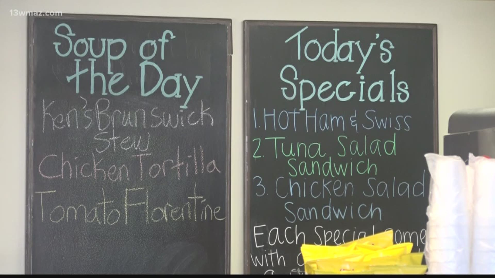 A popular Warner Robins restaurant is celebrating its 30-year anniversary this week, and people say the food tastes just as good as it did in 1990.