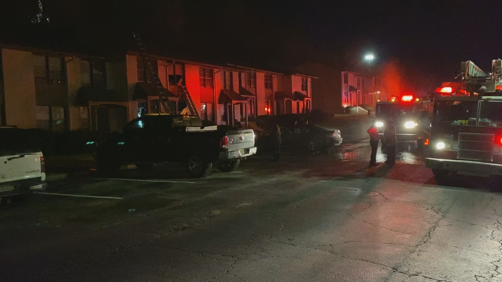 Mom and daughter die in Georgia house fire in Macon apartment | 13wmaz.com