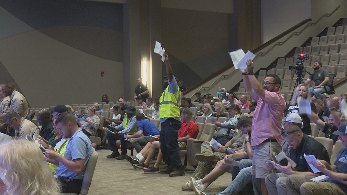 Warner Robins, Georgia employees are getting pay raises. - Vimarsana News
