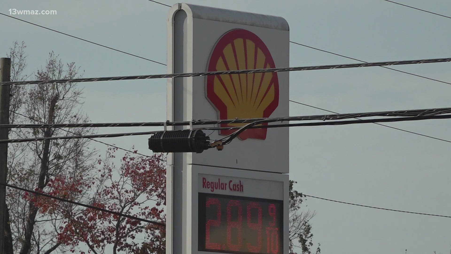 It happened just before 3:45 a.m. at the Shell Food Mart on Pio Nono Avenue.