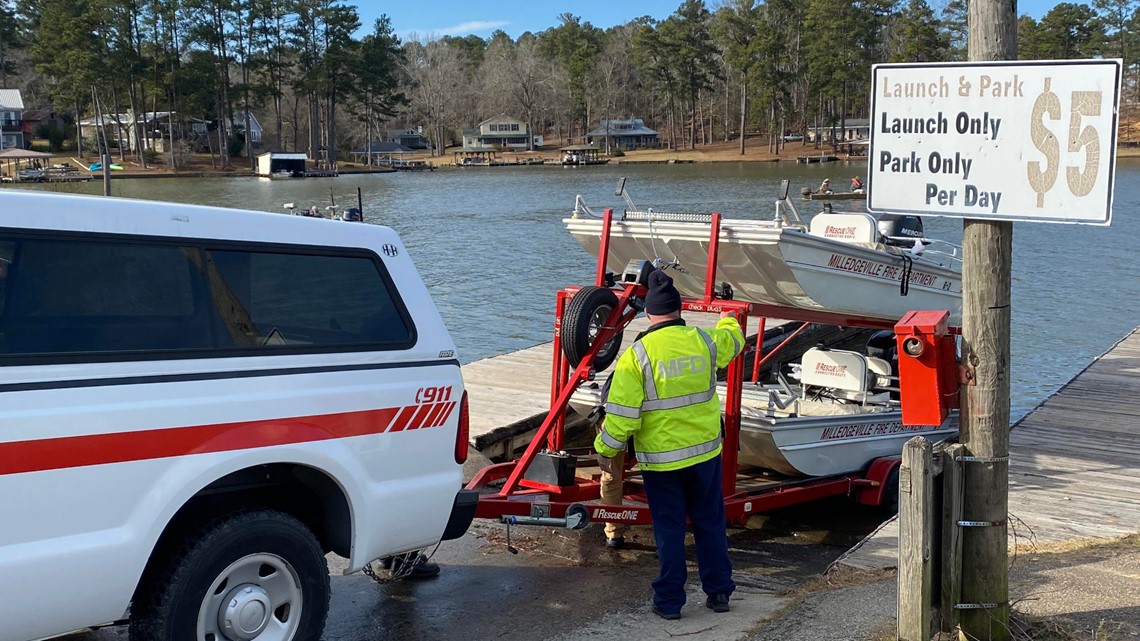 Crews continue search for 71-year-old man on Lake Sinclair - Vimarsana News