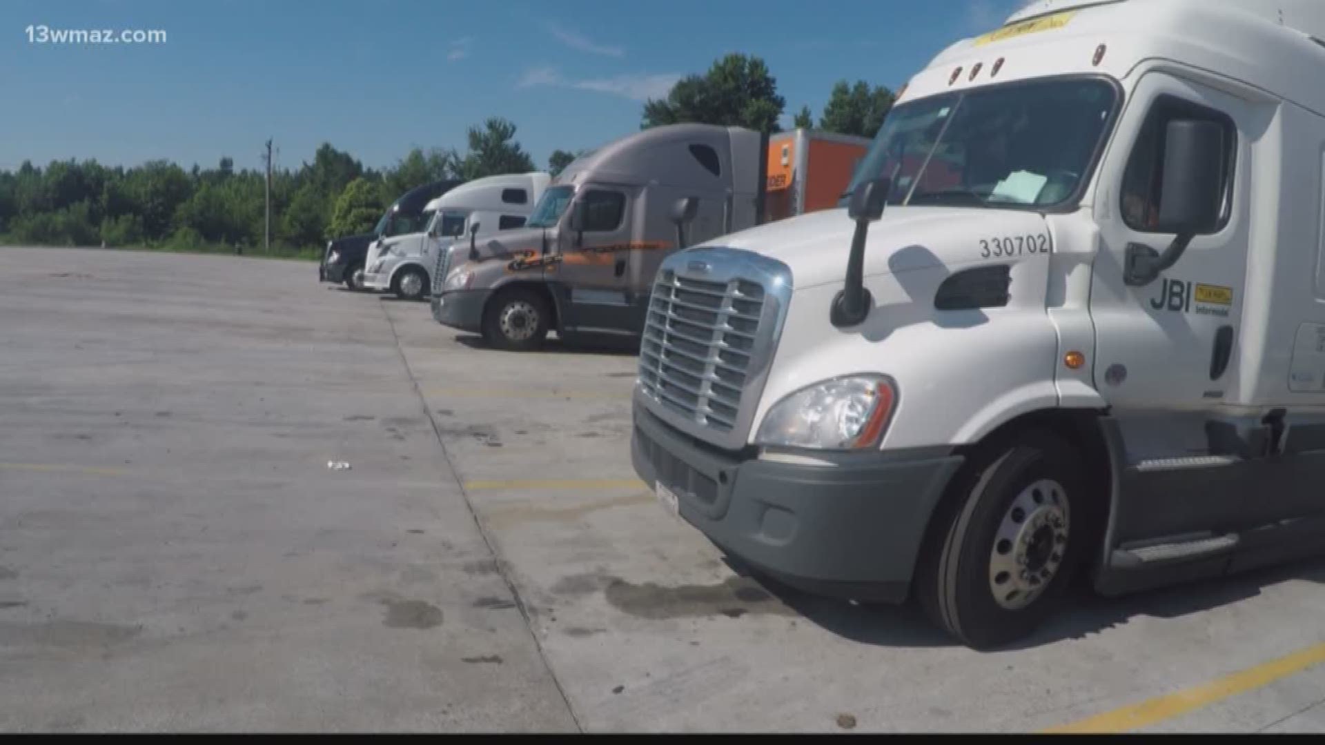 Truck drivers hopeful hands-free law will reduce distracted driving