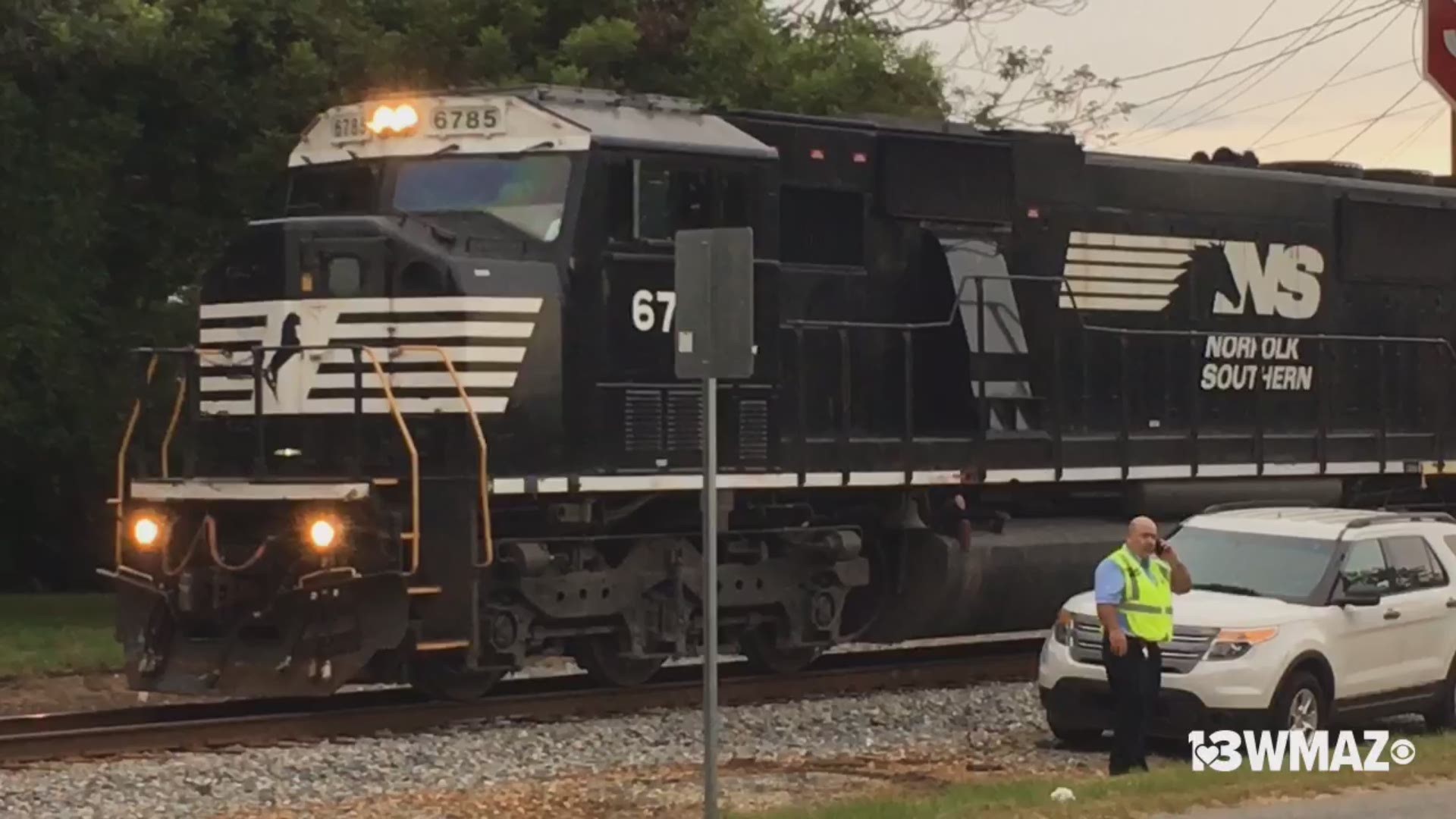 Train hits Georgia Department of Corrections van carrying officers on Tift College Drive in Monroe Co.
