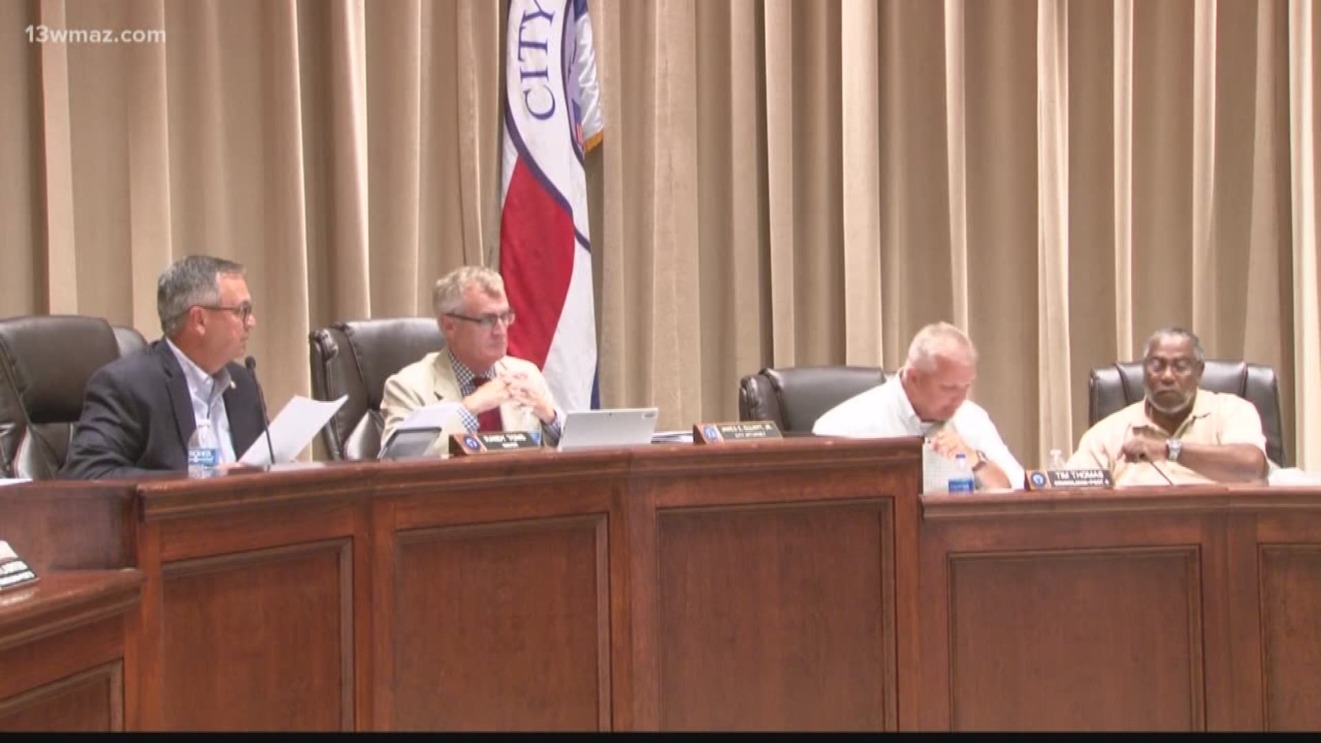 Warner Robins council approves budget