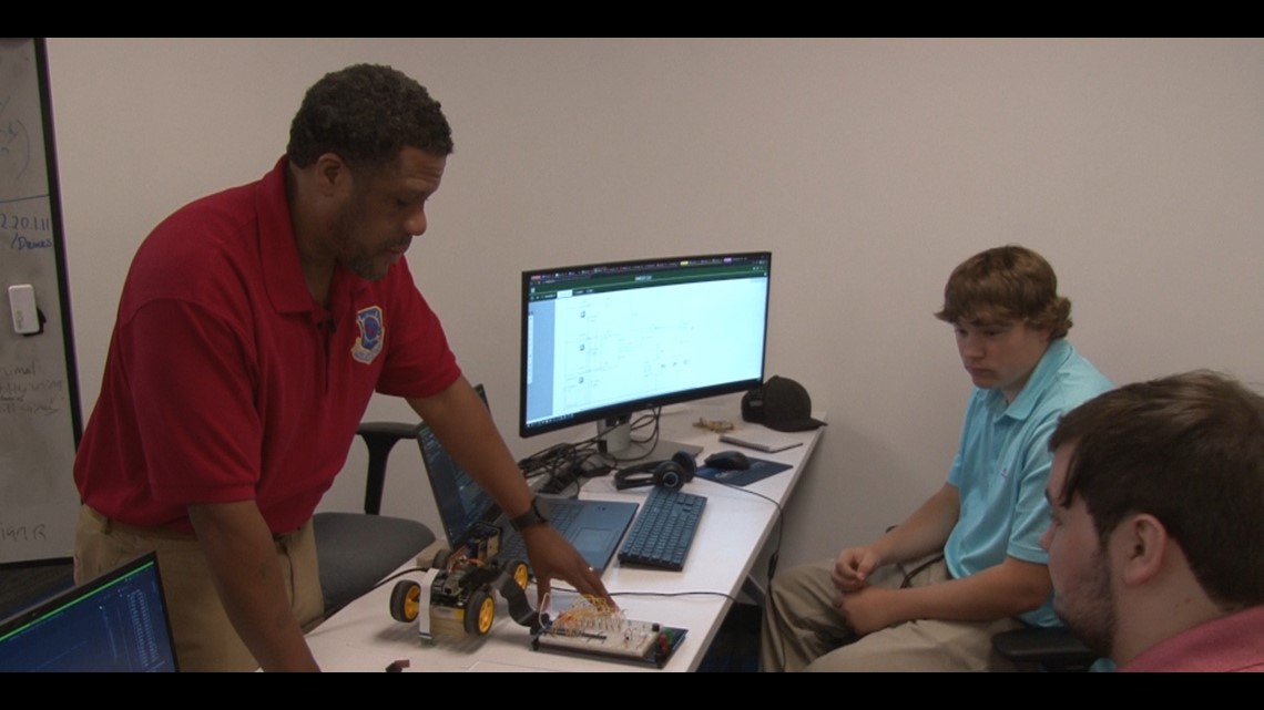 Robins AFB and Software Engineering Group host STEM internship - Vimarsana News