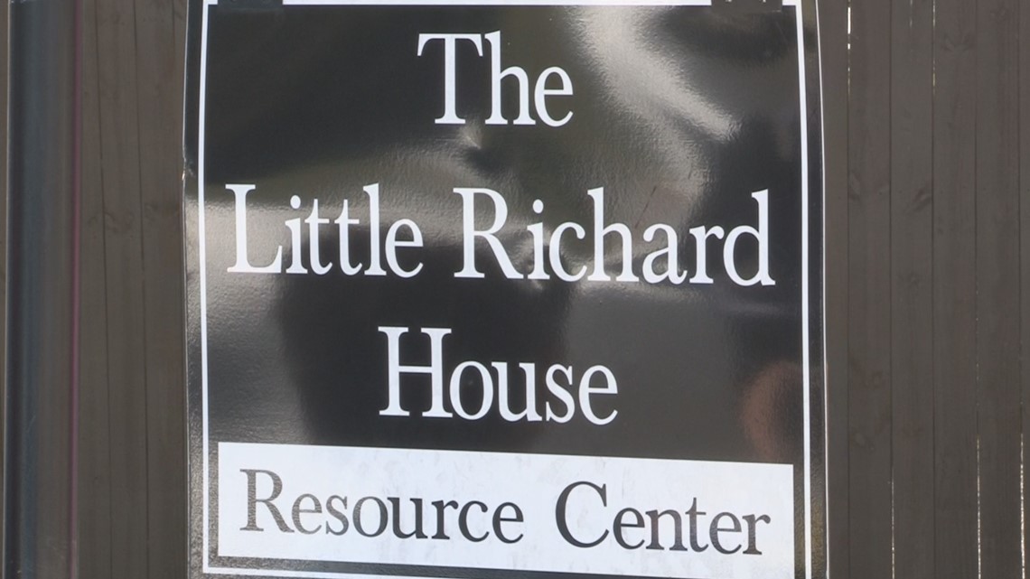 People celebrate legacy of Little Richard with music and fun - Vimarsana News