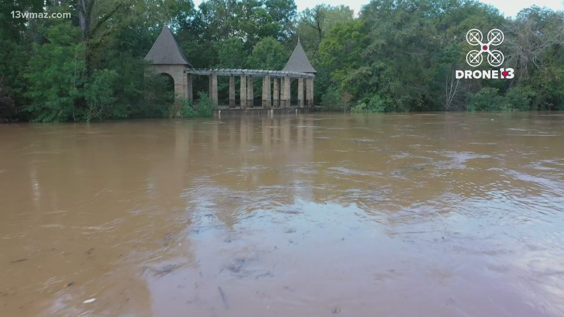 River levels peaked at around 27.88 according to NOAA, a level last seen in 1998.