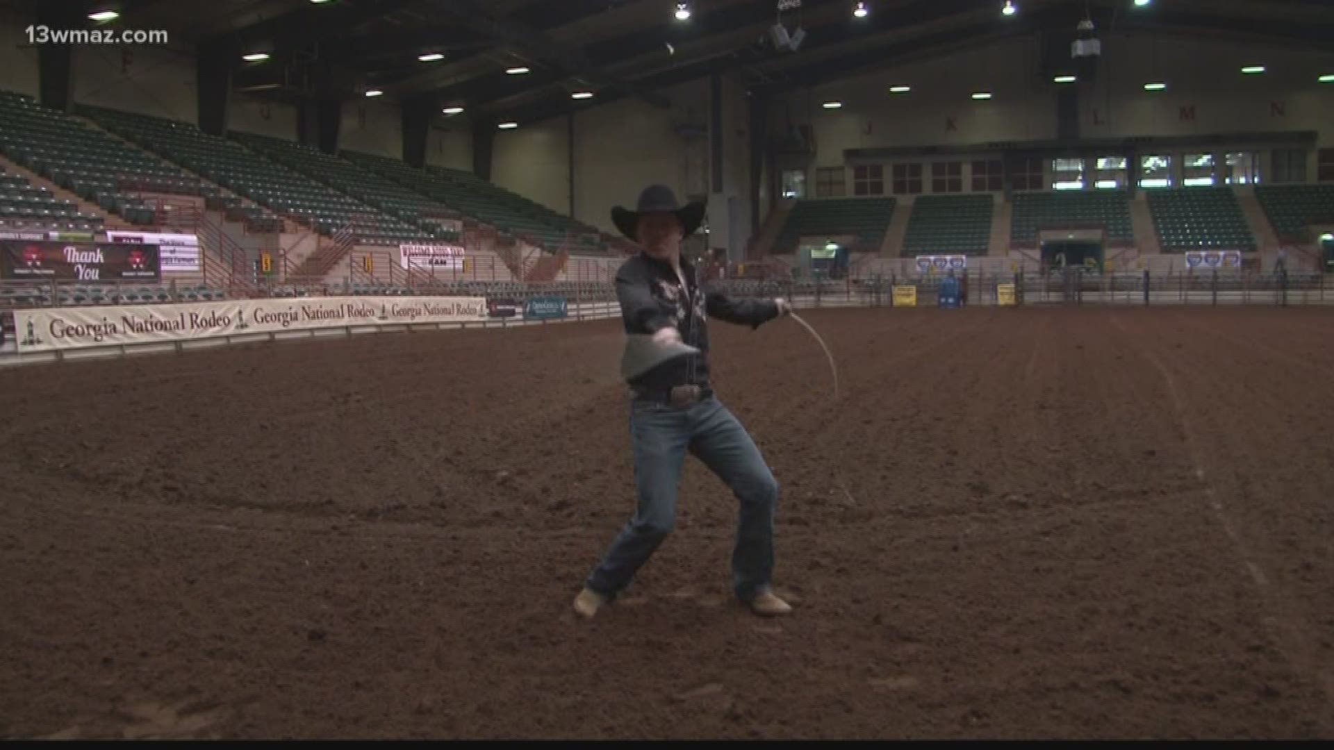 Gunslinging performer shows off skill ahead of Georgia National Rodeo