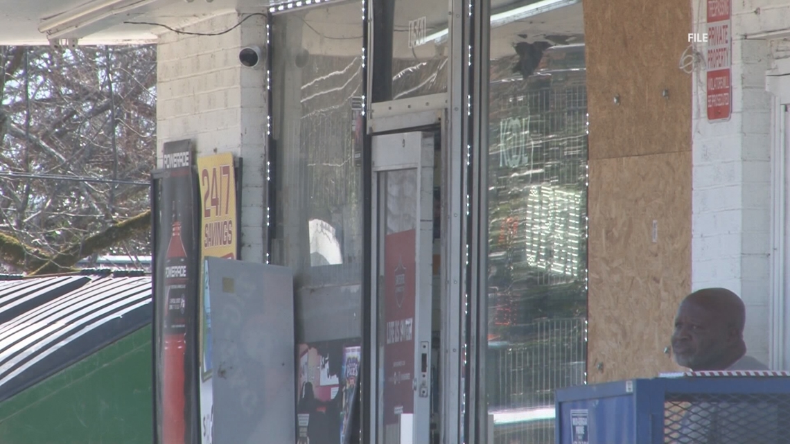'It's a concern' | Warner Robins extends moratorium on liquor stores, vape shops as city works on new regulations