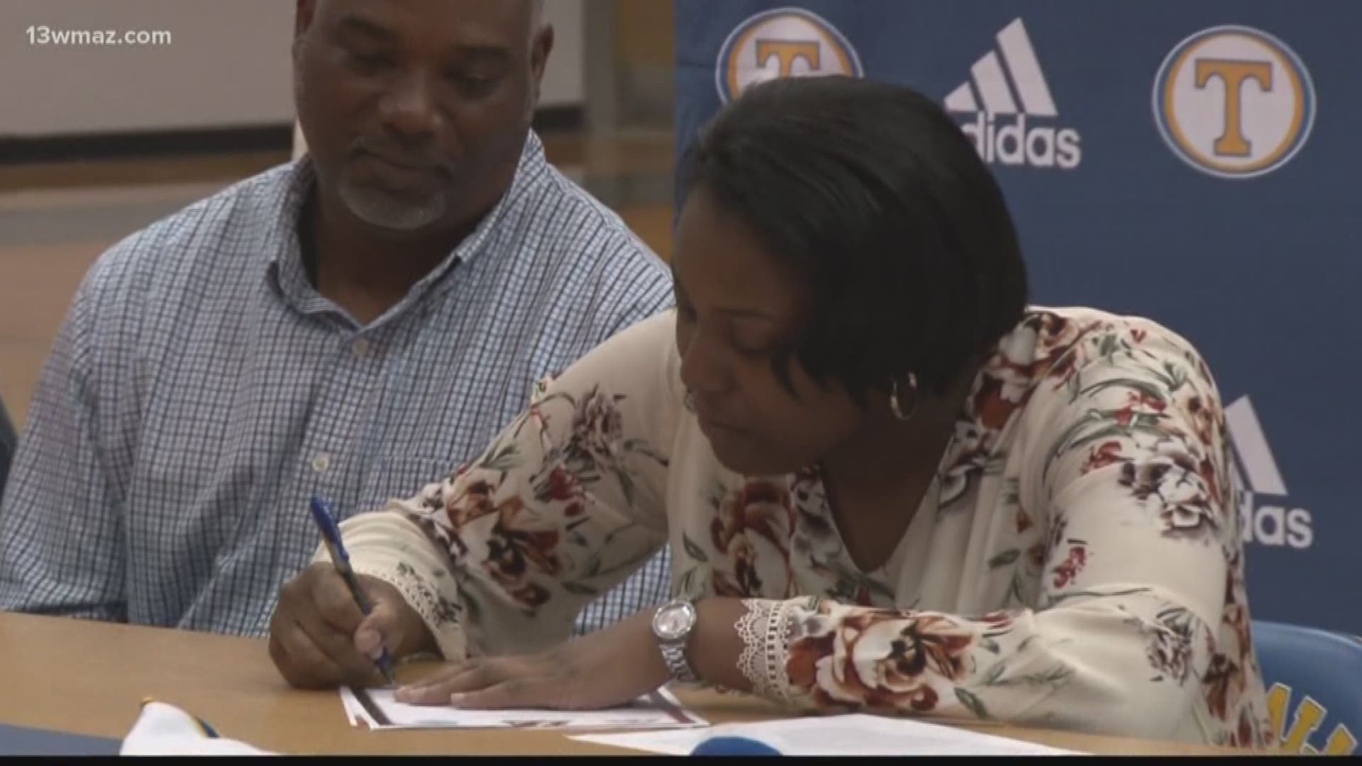 3 Tattnall players sign letters of intent