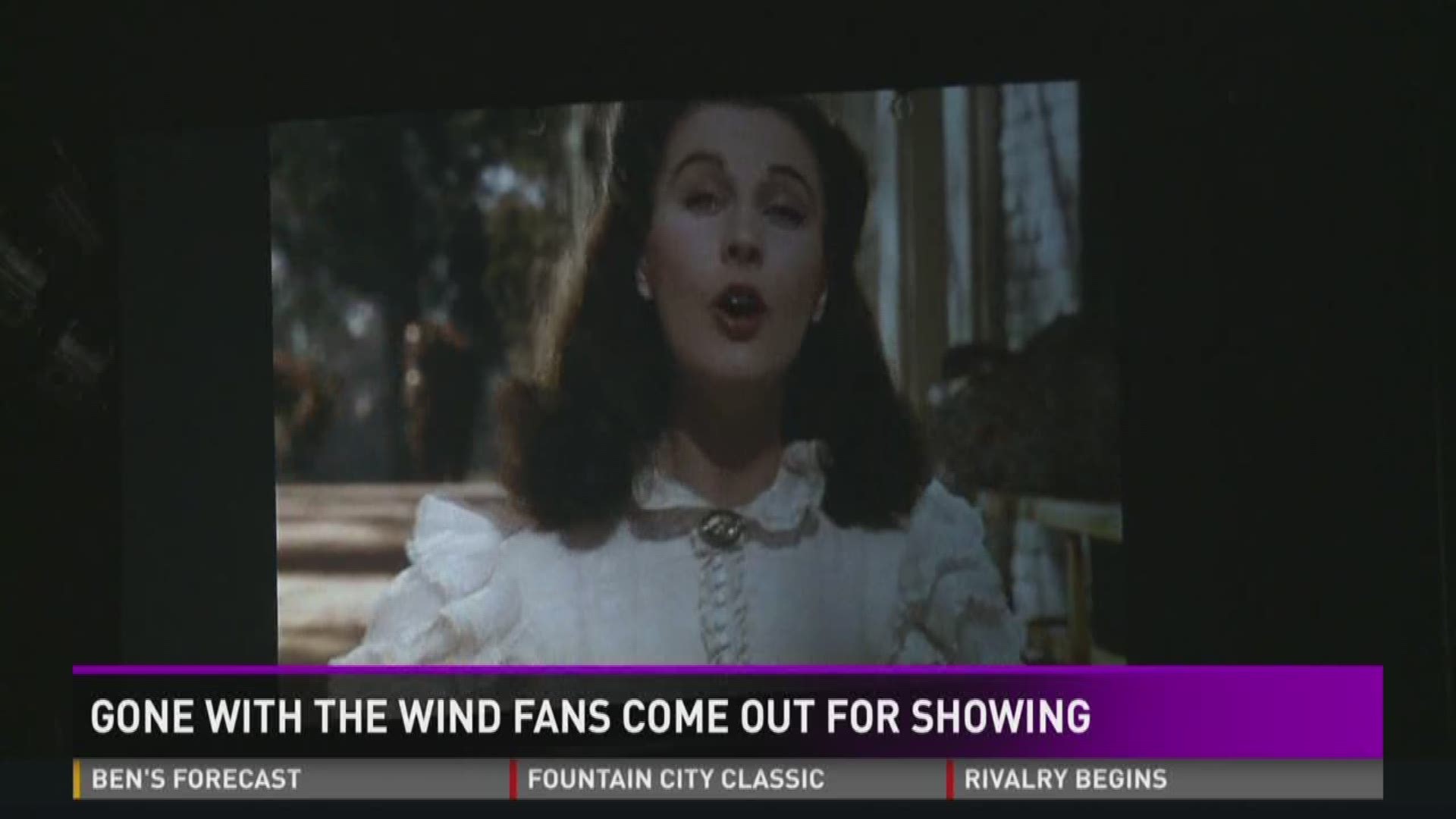 'Gone With the Wind' fans come out for showing