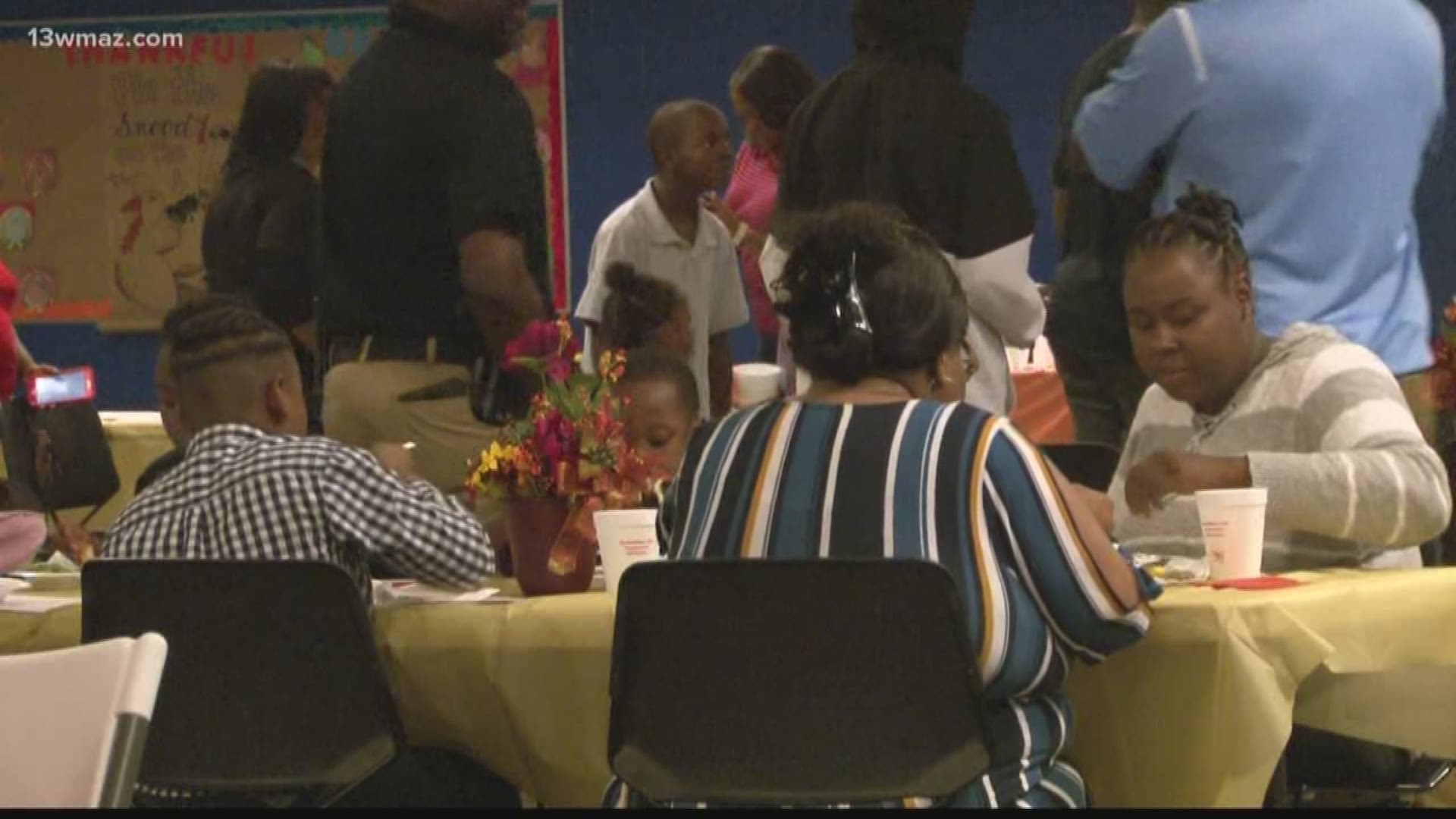 Former UGA football star and current NFL linebacker for the Chicago Bears Roquan Smith gave back to his community Friday night.