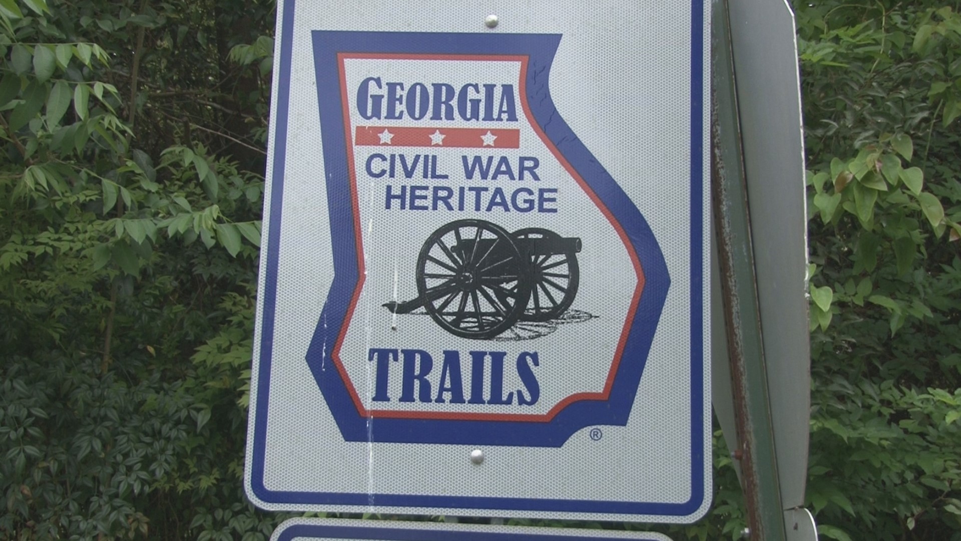 Reenactors dressed up in Civil War battle uniforms to depict life during that time