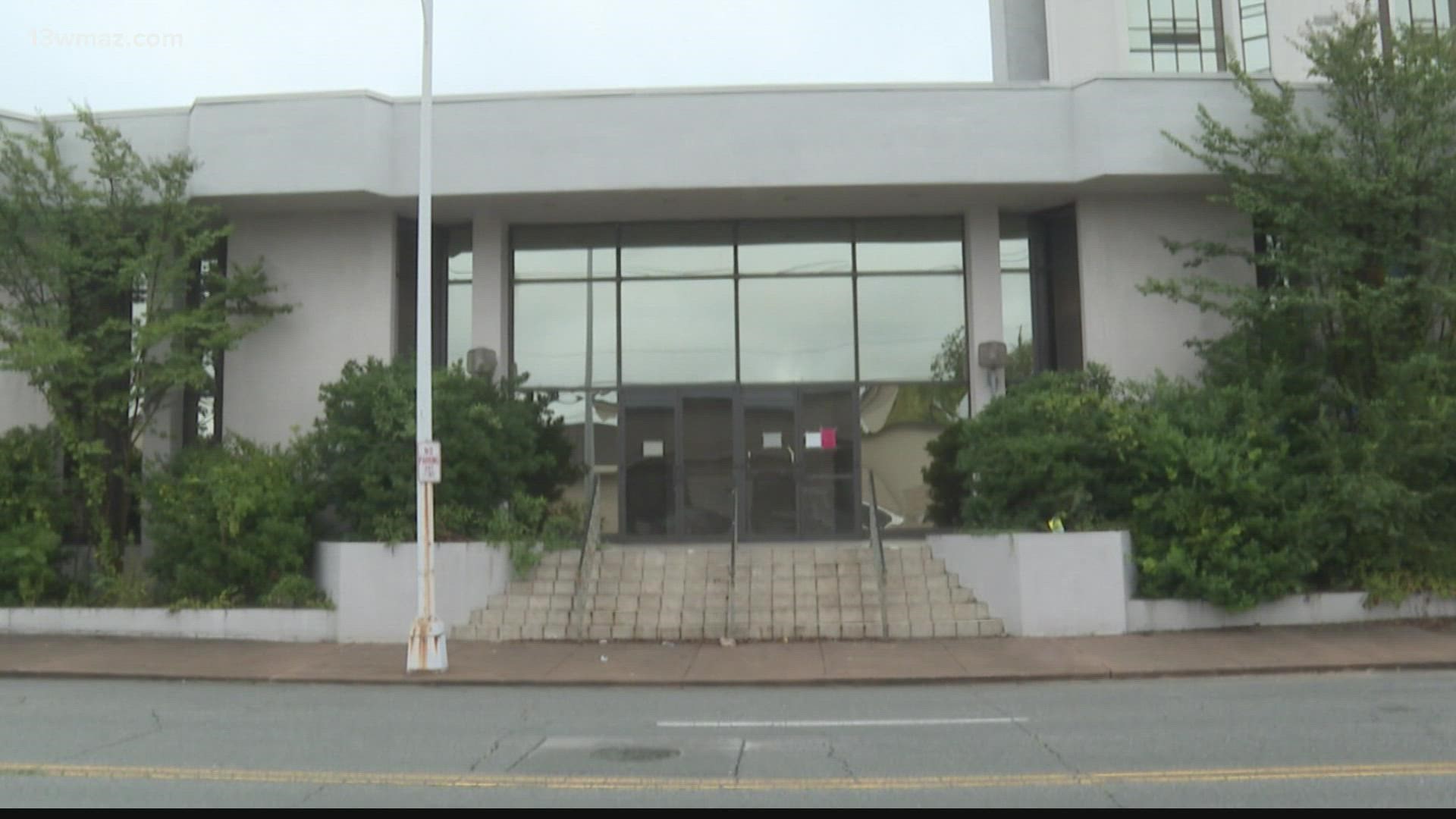 Macon-Bibb County has halted renovations at the former Crowne Plaza Hotel. We reported last month that the owner is putting the hotel up for sale.