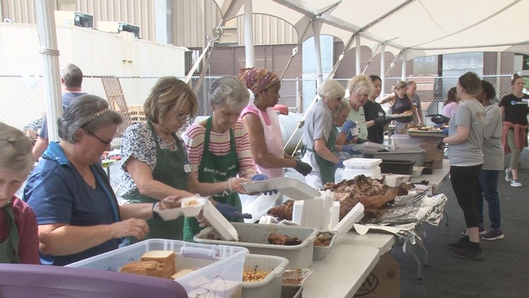 'There is only love here': Milledgeville's only soup kitchen reopens