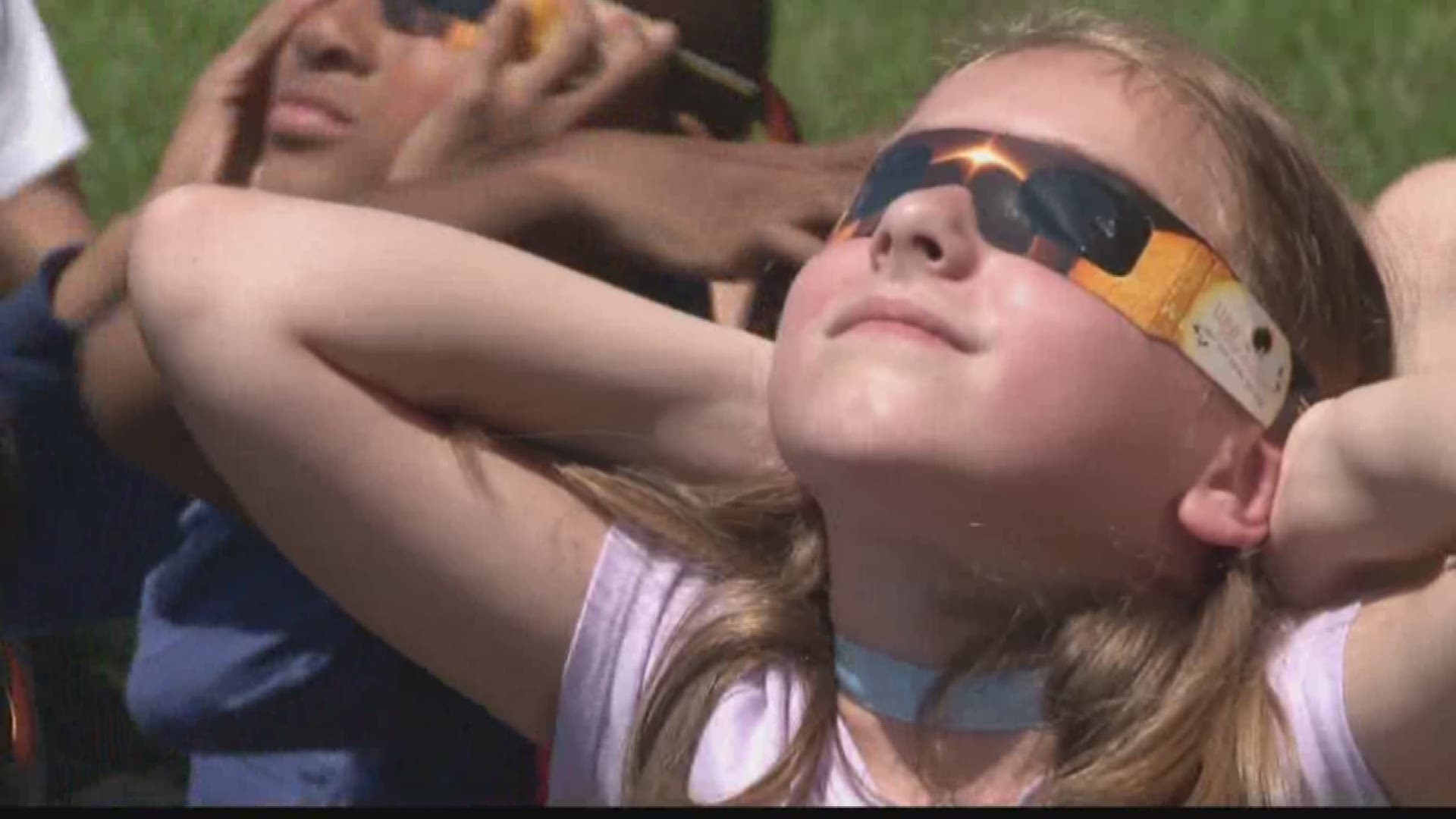 Houston County students watch solar eclipse