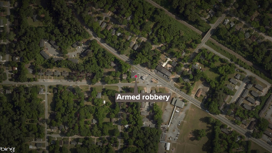 Bibb deputies investigate armed robbery at Discount 2 Grocery | 13wmaz.com