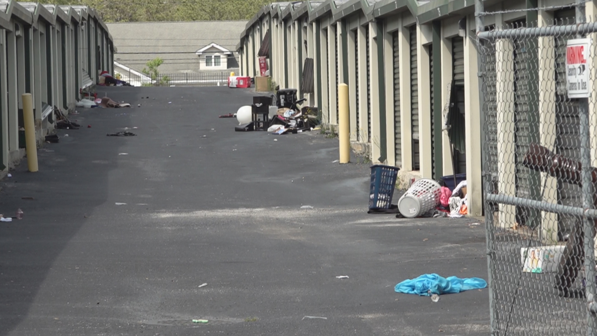 The Bibb County Sheriff’s Office investigates thefts at a Macon storage facility where renters reported break-ins and stolen belongings.